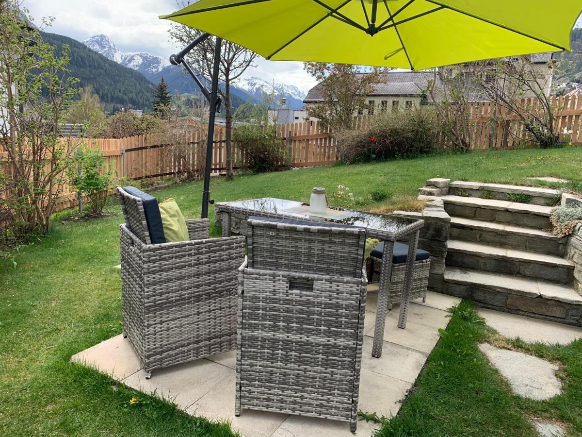 Chasa Bazzi Scuol Exterior foto